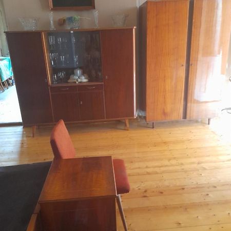 Levani'S Guesthouse Zugdidi Bagian luar foto