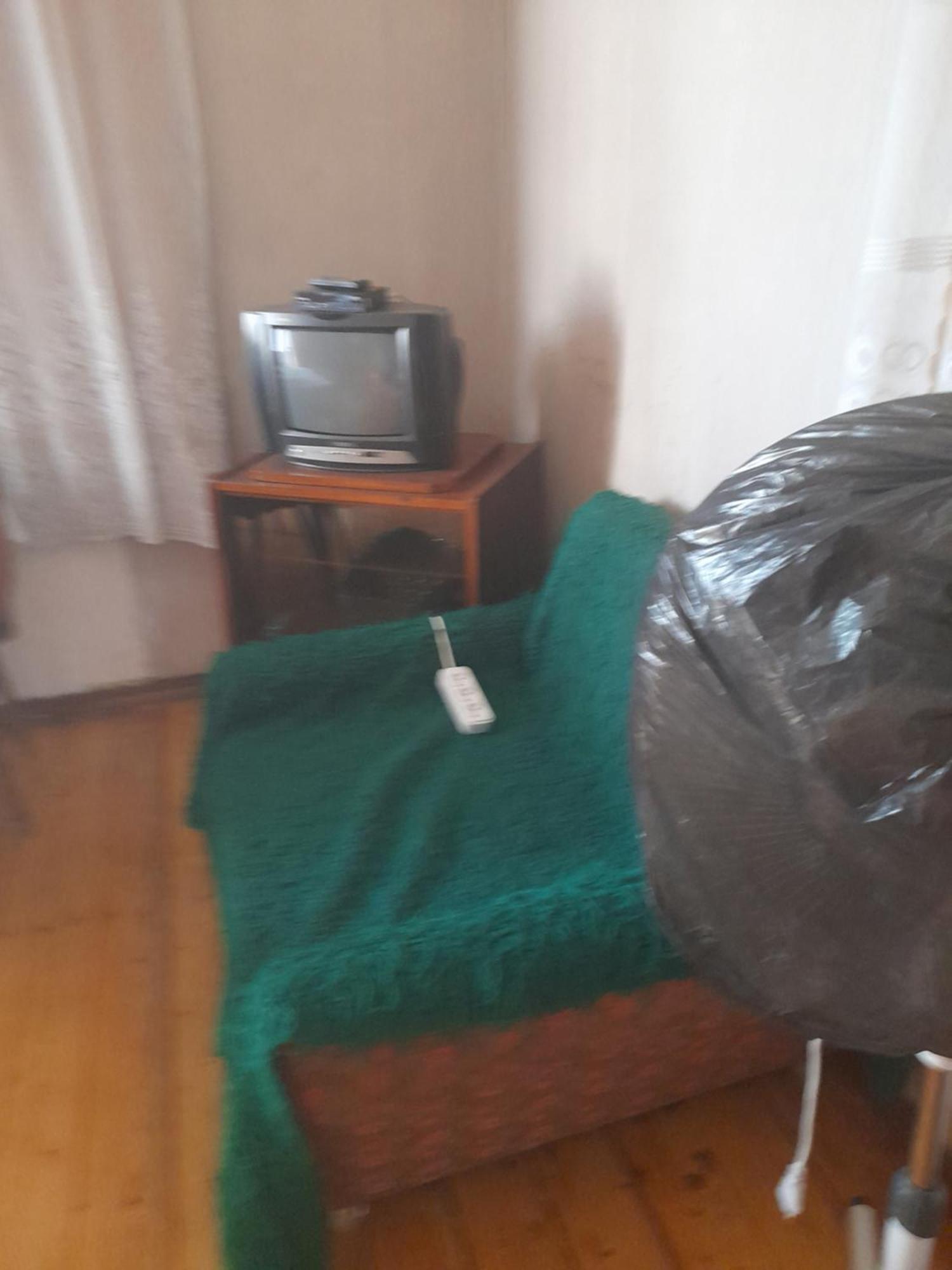 Levani'S Guesthouse Zugdidi Bagian luar foto