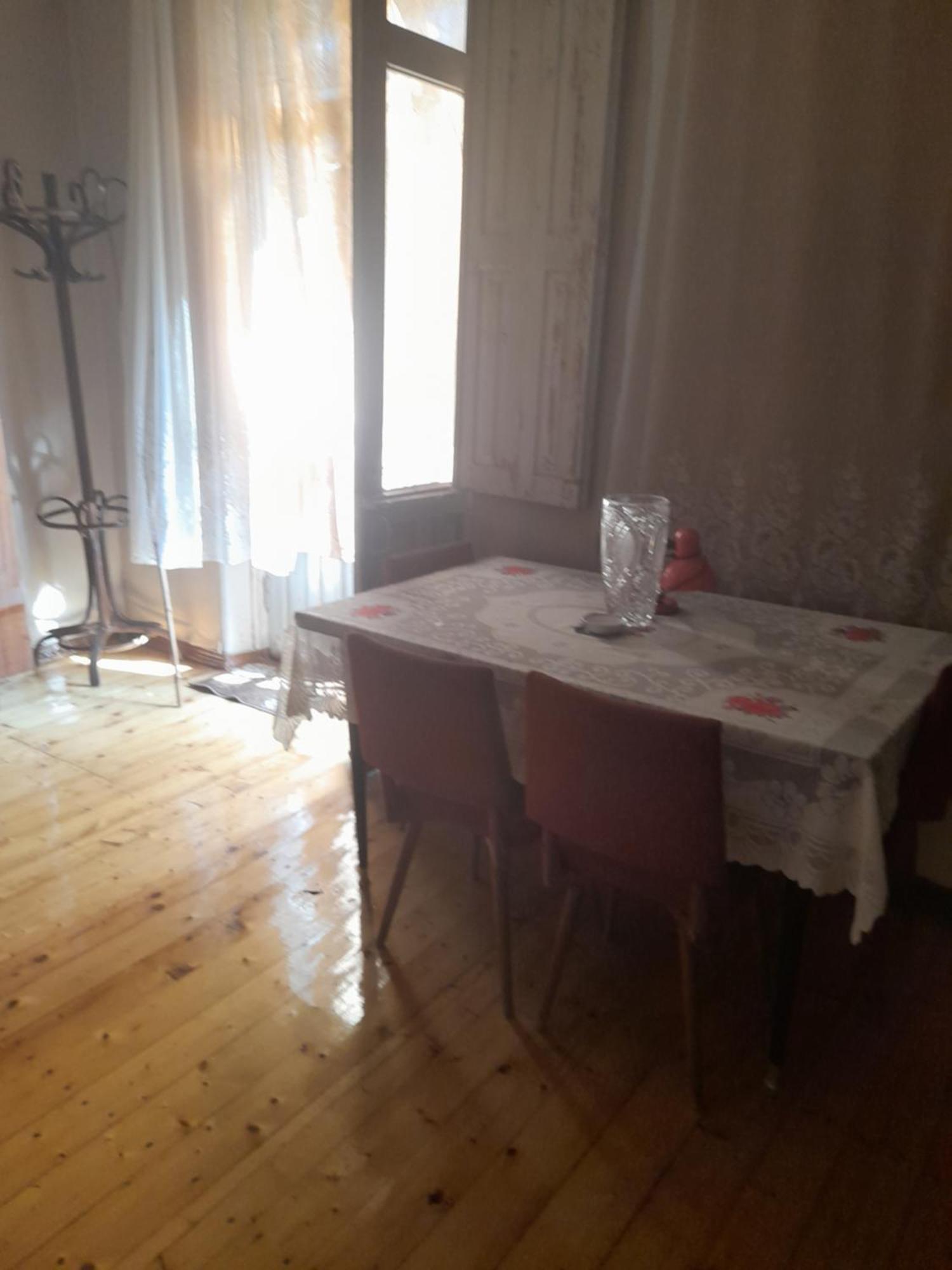 Levani'S Guesthouse Zugdidi Bagian luar foto